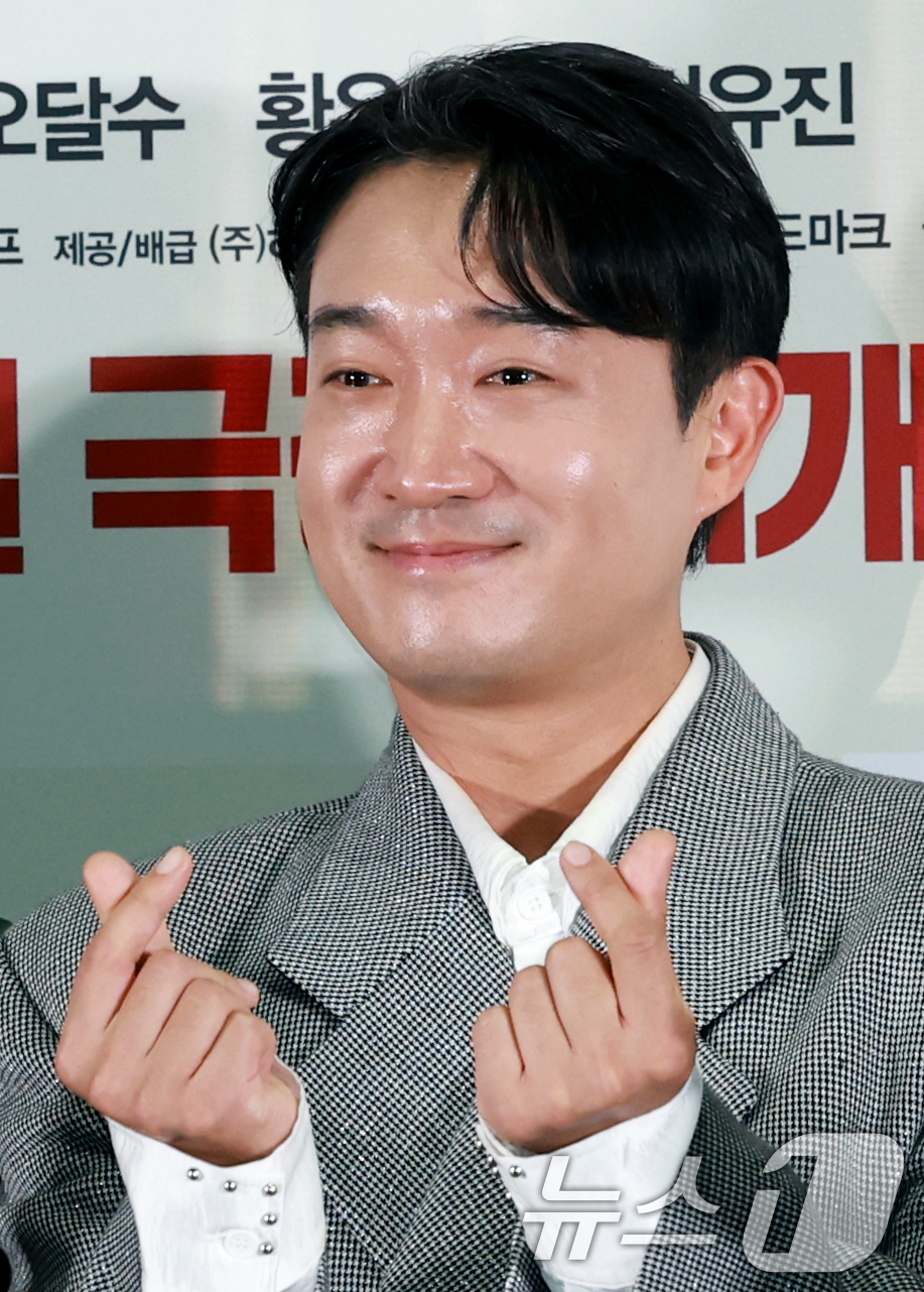 (서울=뉴스1) 권현진 기자 = 배우 조우진이 24일 서울 송파구 롯데시네마 월드타워점에서 열린 영화 '보스' 언론배급시사회에 참석해 포즈를 취하고 있다.'보스'는 조직의 미래가 …