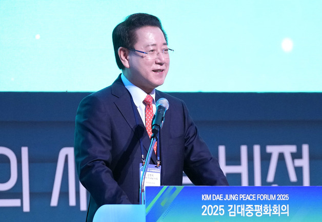 김영록 지사 "김대중 대통령의 민주·인권·평화 지키겠다"