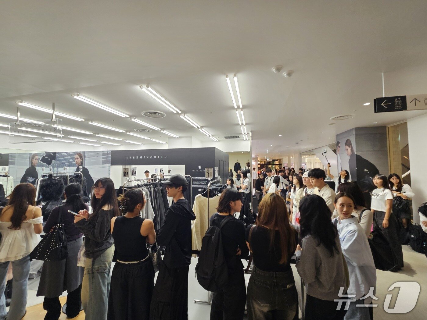 본문 이미지 - 19일 일본 도쿄 소재 파르코 백화점에서 트리밍버드의 팝업스토어가 열렸다.ⓒ 뉴스1/김진희 기자.