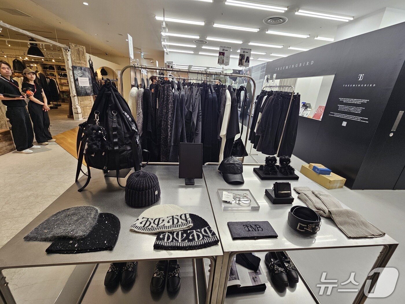 본문 이미지 - 19일 일본 도쿄 소재 파르코 백화점에서 트리밍버드의 팝업스토어가 열렸다.ⓒ 뉴스1/김진희 기자.