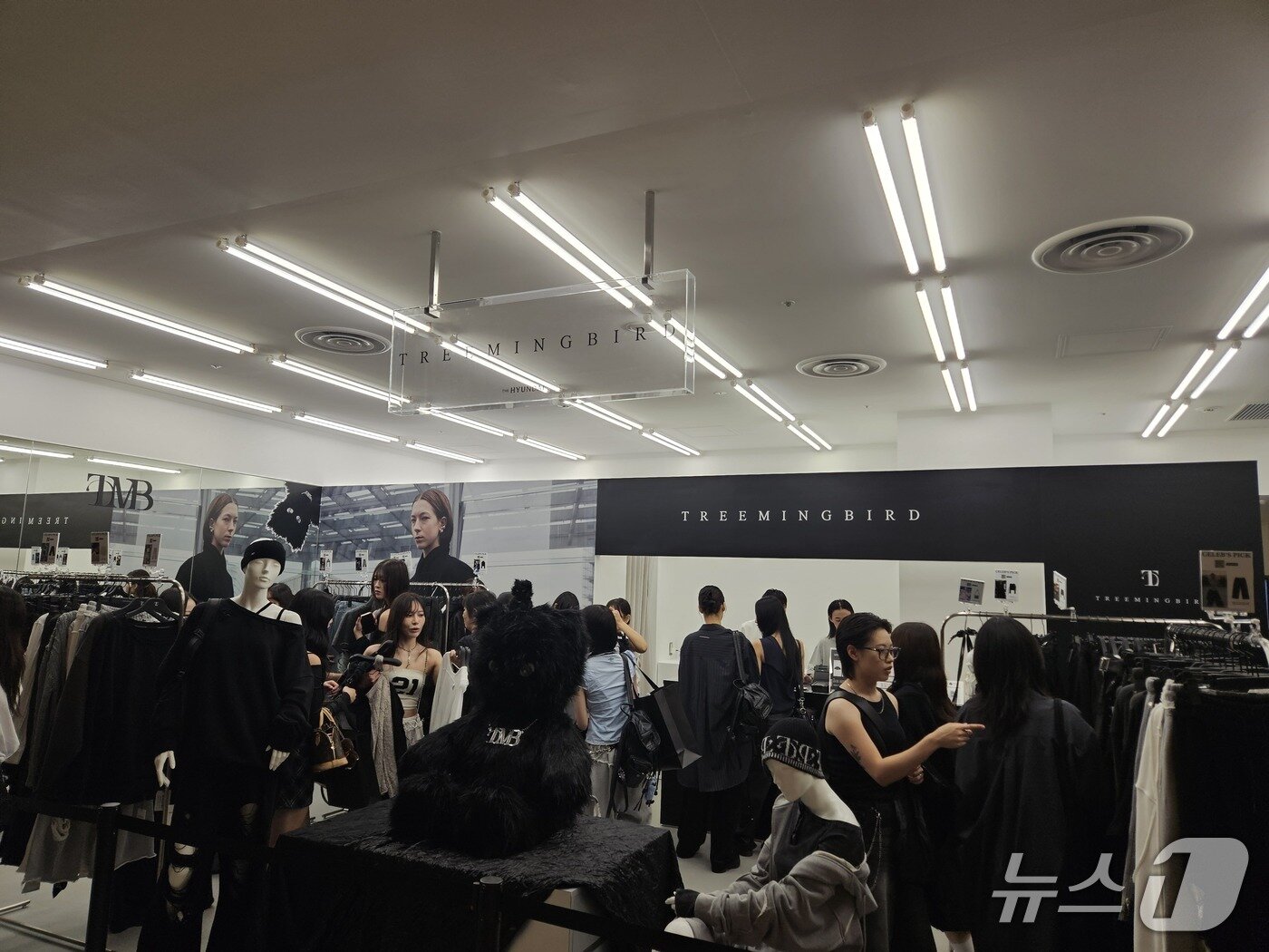 본문 이미지 - 19일 일본 도쿄 소재 파르코 백화점에서 트리밍버드의 팝업스토어가 열렸다.ⓒ 뉴스1/김진희 기자.