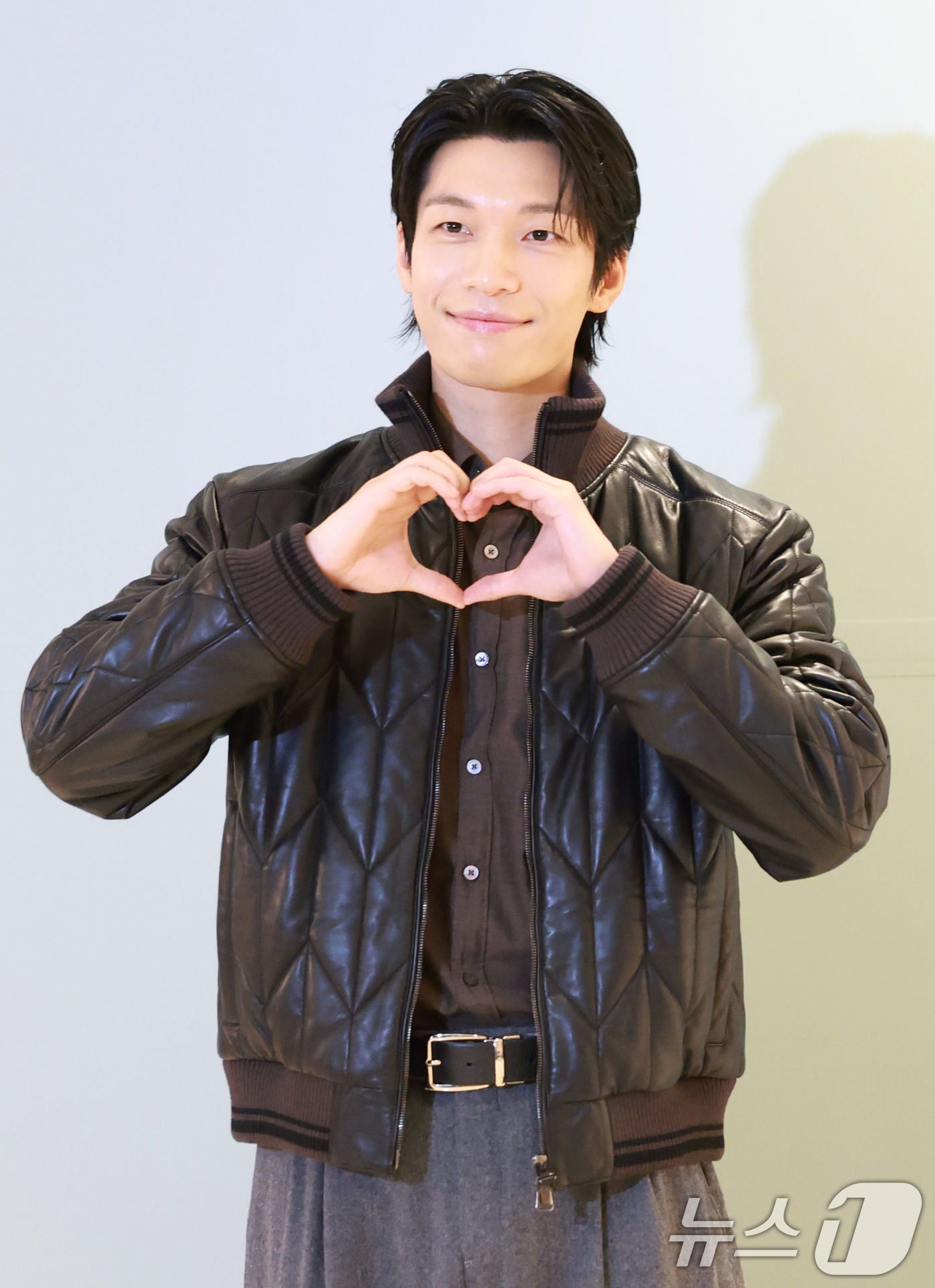 (서울=뉴스1) 권현진 기자 = 배우 위하준이 25일 오전 서울 중구 신라호텔에서 열린 이탈리아 브랜드 까날리(CALALI) 플래그십 스토어 오픈 행사에 참석해 포즈를 취하고 있다 …