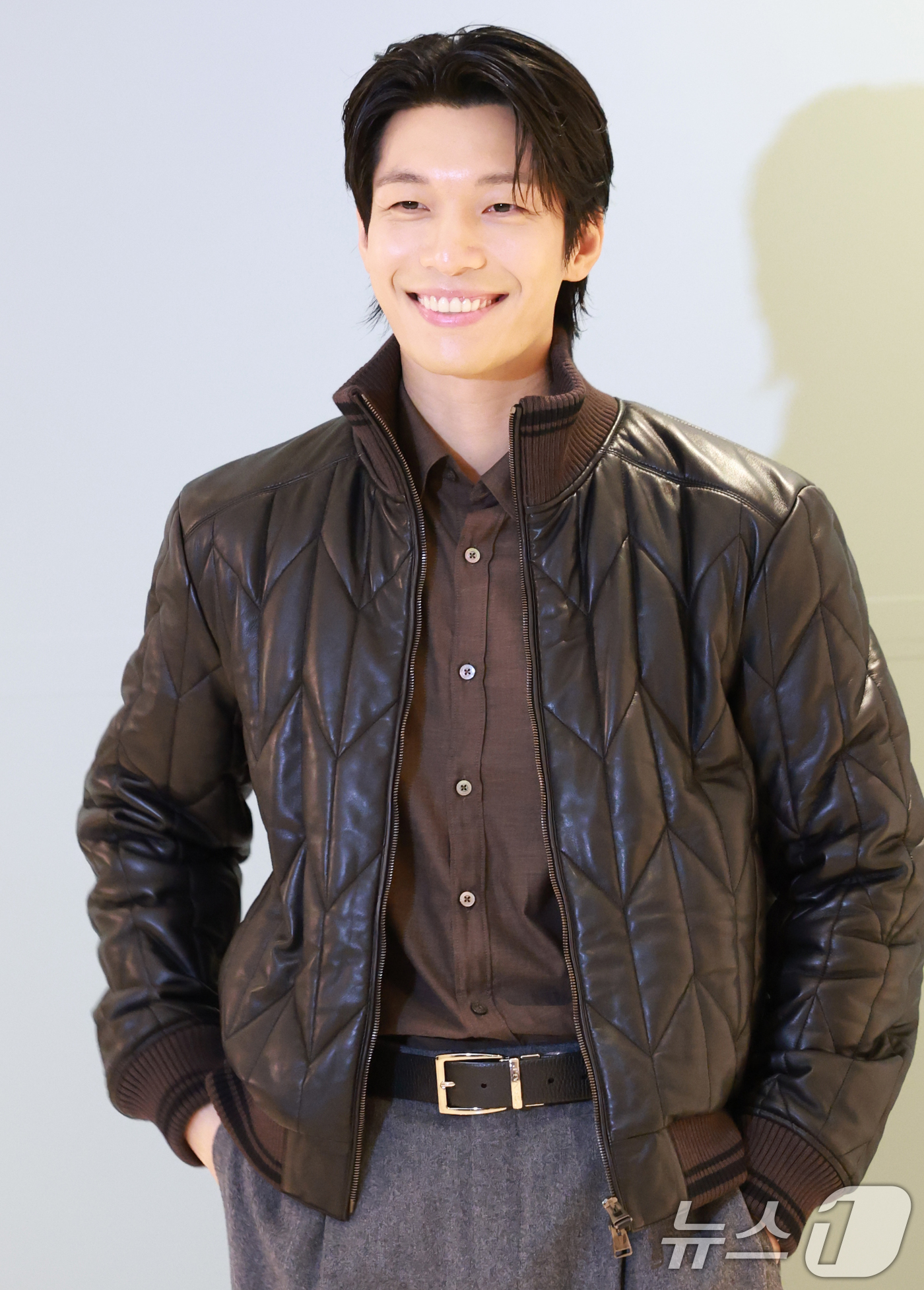 (서울=뉴스1) 권현진 기자 = 배우 위하준이 25일 오전 서울 중구 신라호텔에서 열린 이탈리아 브랜드 까날리(CALALI) 플래그십 스토어 오픈 행사에 참석해 포즈를 취하고 있다 …