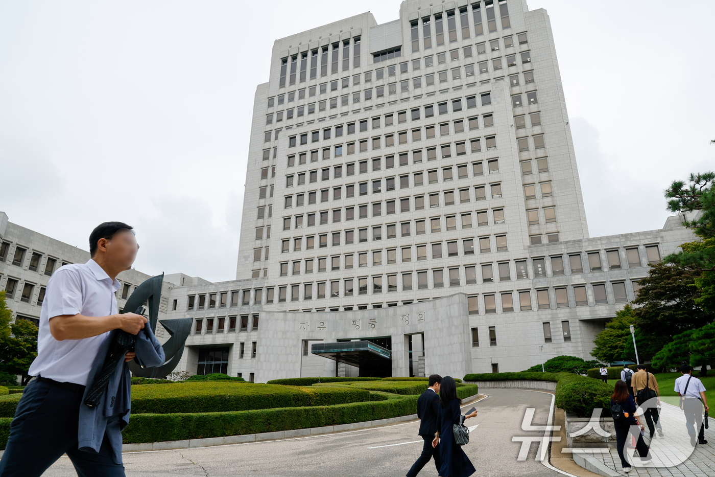 (서울=뉴스1) 안은나 기자 = 더불어민주당이 대법관 증원 등 사법개혁 추진 속도를 높이는 가운데 전국 일선 판사 모임인 전국법관대표회의가 25일 온·오프라인으로 '상고심 제도 개 …