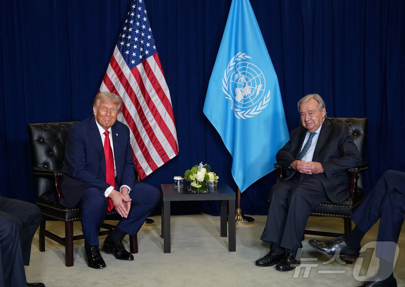 본문 이미지 - 트럼프 대통령과 구테흐스 유엔 사무총장. 2025.09.23 ⓒ 로이터=뉴스1 ⓒ News1 이지예 객원기자