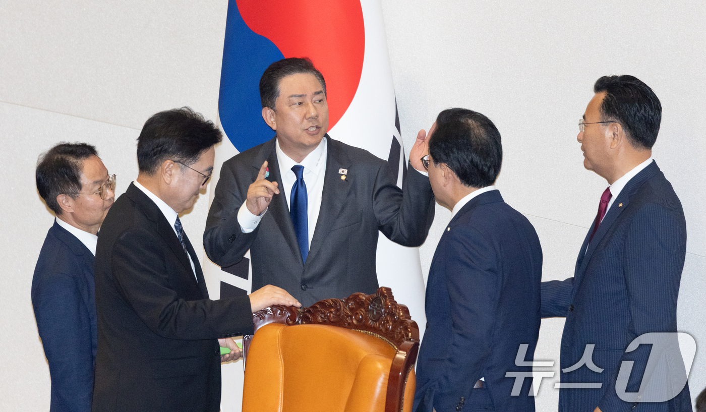 (서울=뉴스1) 이승배 기자 = 25일 서울 여의도 국회에서 열린 제429회국회(정기회) 9차 본회의에서 공익신고자 보호법 일부개정법률안에 대한 신속처리안건(패스트트랙) 지정동의의 …