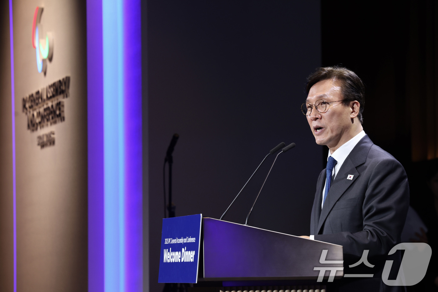 (서울=뉴스1) 임세영 기자 = 김민석 국무총리가 25일 서울 강남구 웨스틴서울파르나스호텔에서 열린 2025 서울 국제패럴림픽위원회(IPC) 정기총회 환영만찬에 참석해 축사를 하고 …