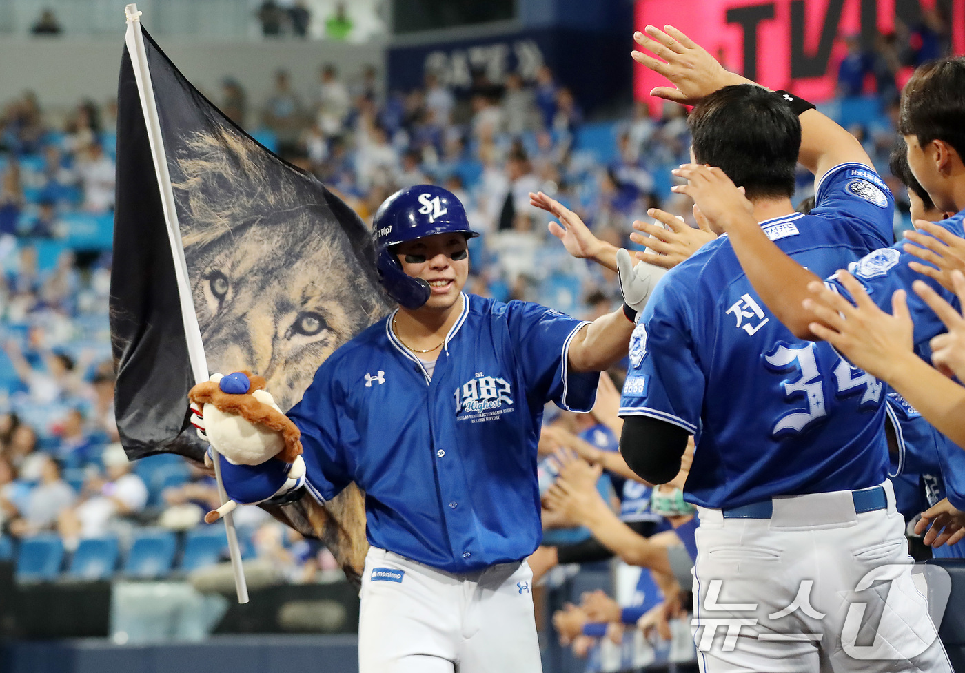 (대구=뉴스1) 공정식 기자 = 25일 오후 대구 수성구 삼성라이온즈파크에서 열린 프로야구 '2025 신한 SOL뱅크 KBO 리그' 키움 히어로즈와 삼성 라이온즈의 경기, 5회말 …