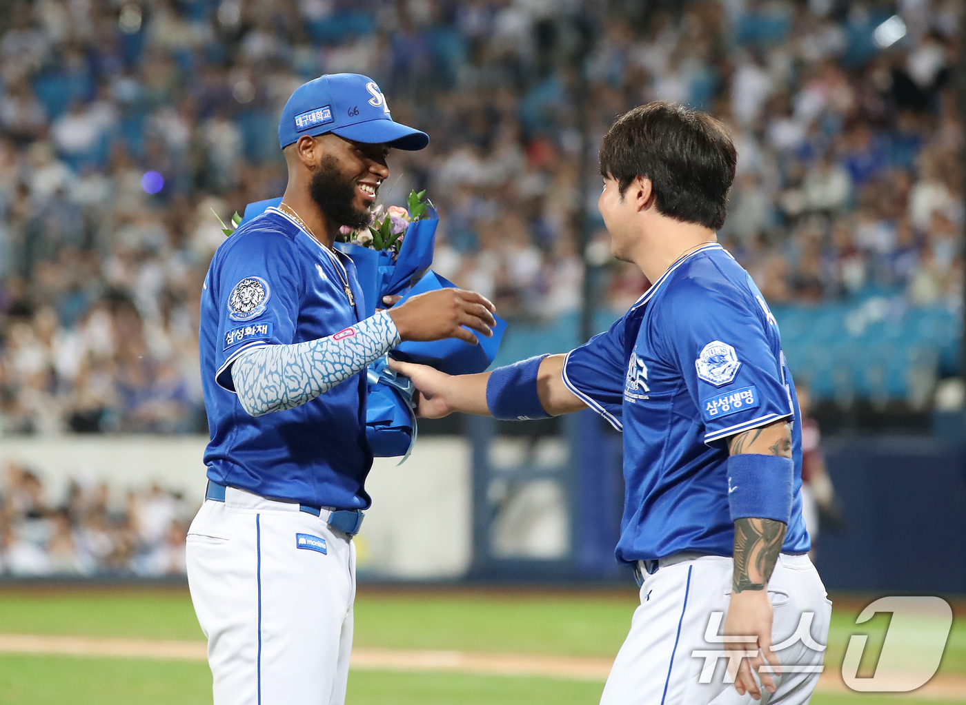 (대구=뉴스1) 공정식 기자 = 지난 25일 오후 대구 수성구 삼성라이온즈파크에서 열린 프로야구 '2025 신한 SOL뱅크 KBO 리그' 키움 히어로즈와 삼성 라이온즈의 경기, 5 …