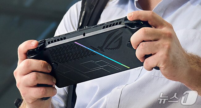 본문 이미지 - 에이수스 ROG Xbox Ally X(에이수스코리아 제공)