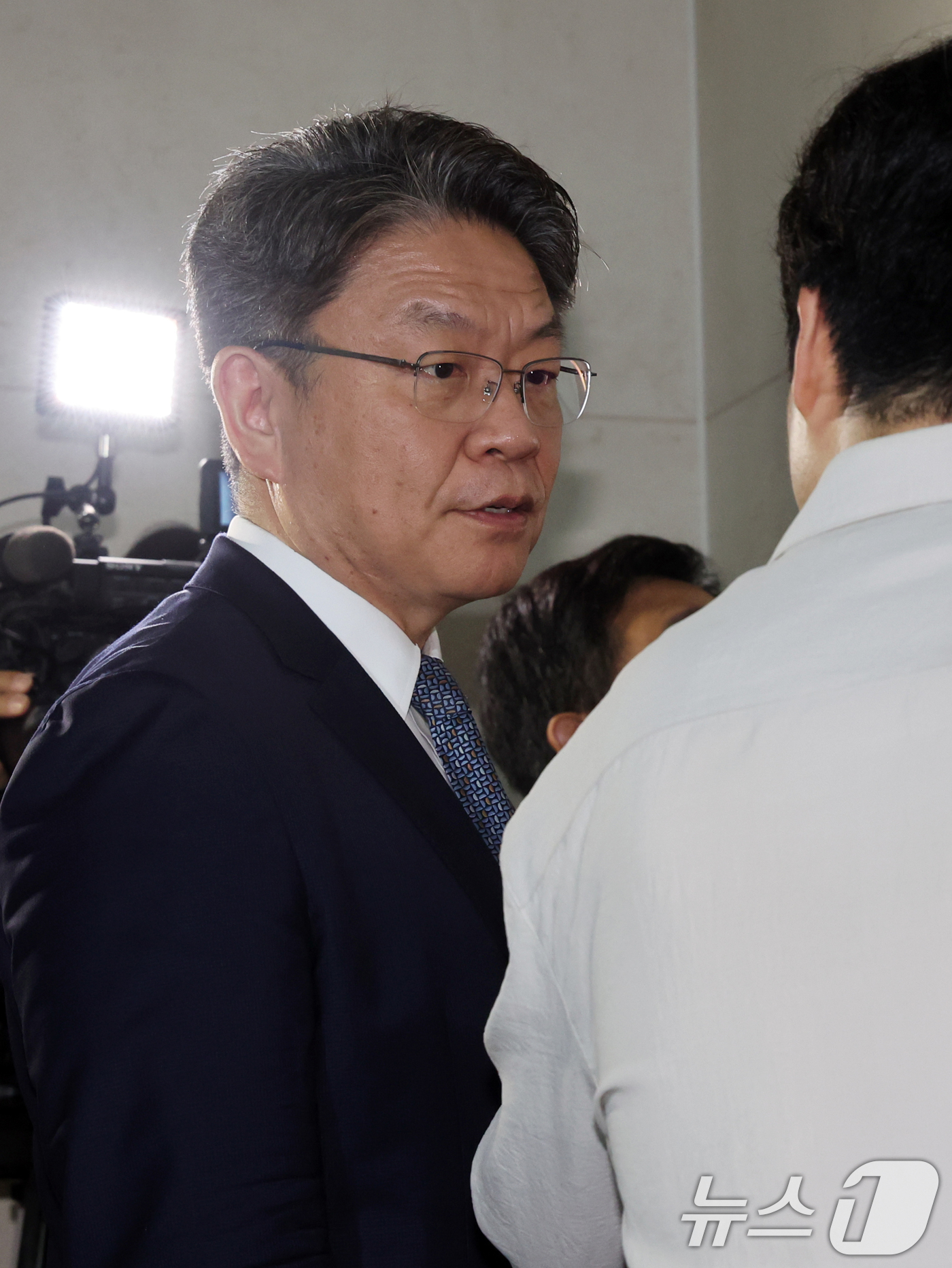 (서울=뉴스1) 황기선 기자 = 이시원 전 대통령실 공직기강비서관이 26일 오전 서울 서초구 순직 해병 특검 사무실에 조사를 받기 위해 출석하고 있다. 2025.9.26/뉴스1