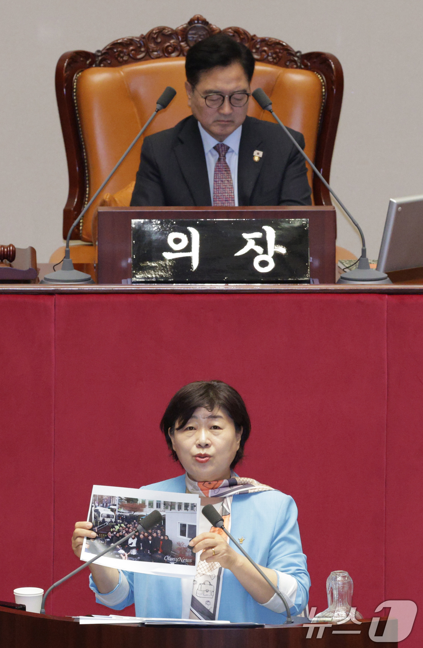 두 번째 필리버스터 주자로 나선 서영교 의원 - 뉴스1