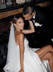 본문 이미지 - &#40;사건 후 새 삶을 꾸린 리차와 현재 아내 제니퍼. 뉴스닷컴 갈무리&#41;