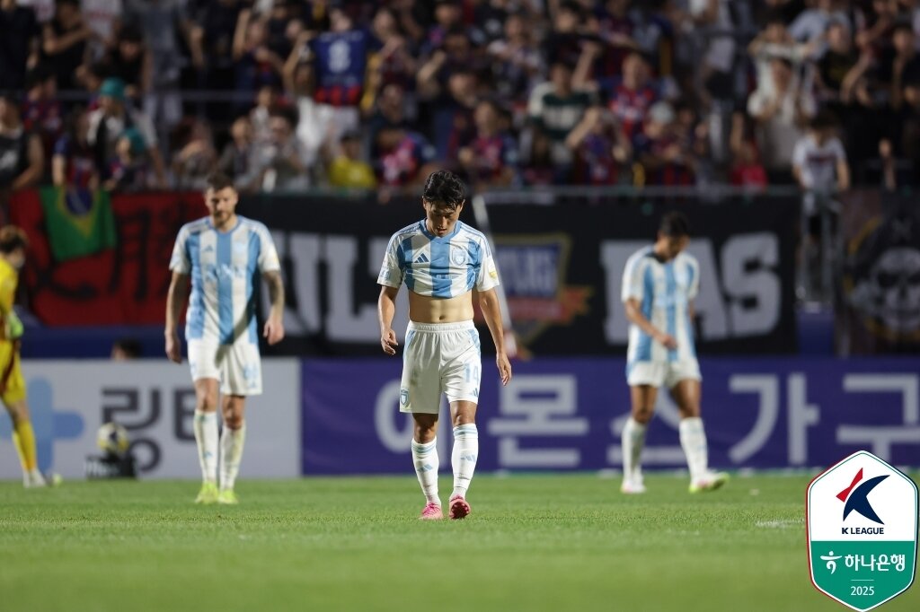 본문 이미지 - 이 흐름을 바꾸지 못하면 상위 스플릿은 어렵다. 더 큰 문제는, 진짜 강등권으로 내려갈 수 있다는 것이다. (한국프로축구연맹 제공)