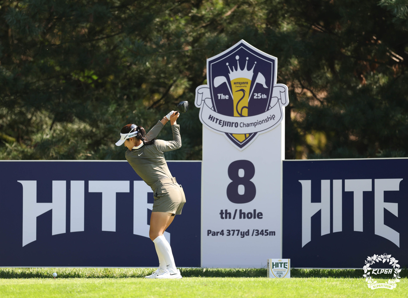 (서울=뉴스1) = 김민별이 26일 경기 여주 블루헤런GC에서 열린 '제25회 하이트진로 챔피언십' 2라운드 8번 홀에서 티샷을 치고 있다. (KLPGA 제공. 재판매 및 DB 금 …