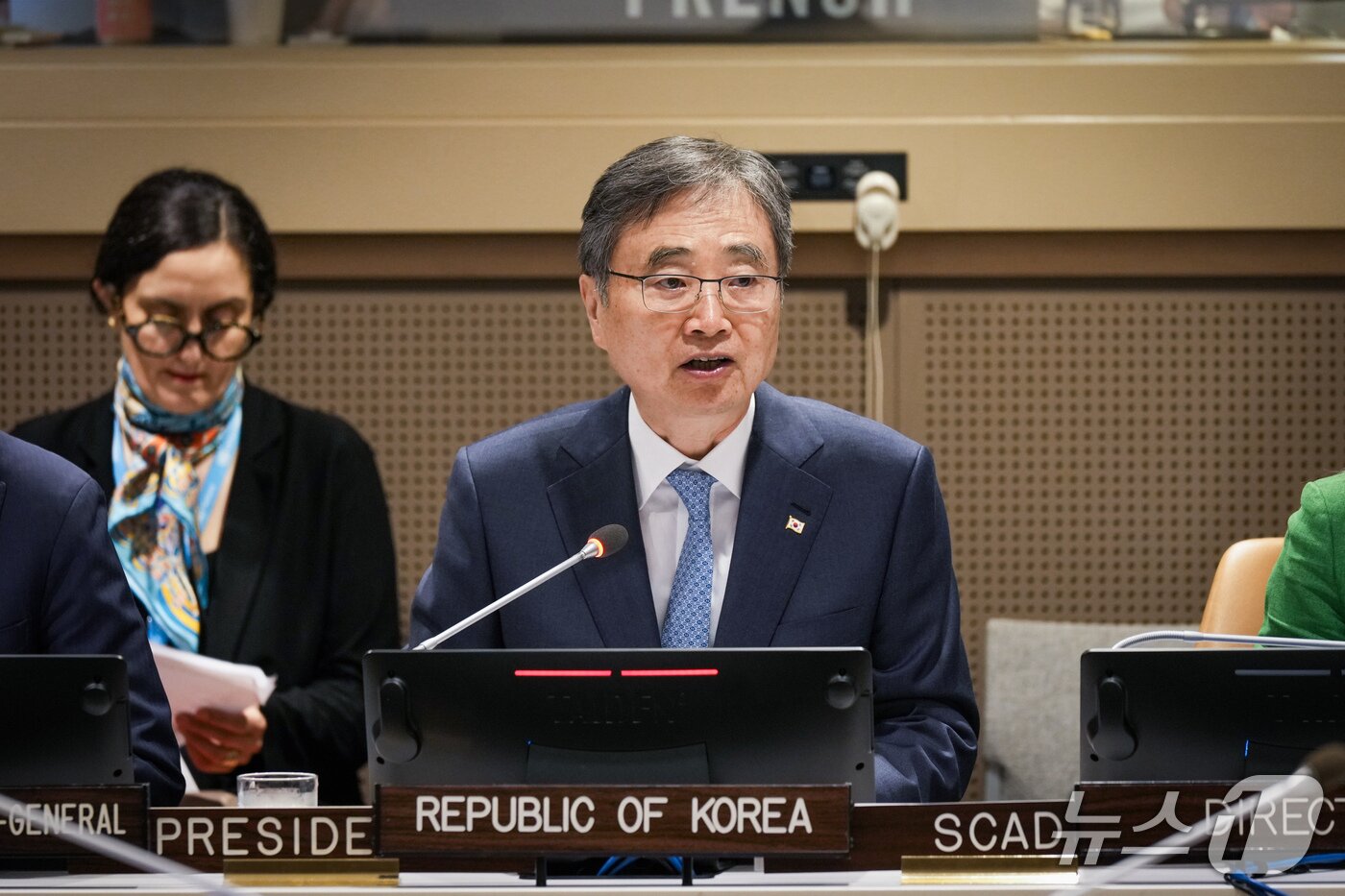 본문 이미지 - 조현 외교장관은 25일&#40;현지시간&#41; 뉴욕 유엔본부에서 안보리 의장으로서 &#39;유엔 안전보장이사회 – 아랍연맹 비공식 상호대화&#39;를 주재했다. 2025.09.25. &#40;외교부 제공&#41;