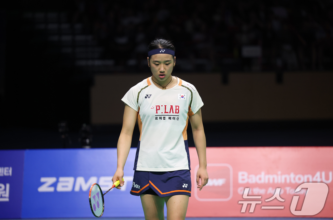 (수원=뉴스1) 김영운 기자 = 안세영이 28일 경기 수원시 장안구 수원종합운동장에서 열린 '2025 세계배드민턴연맹(BWF) 월드 투어 코리아오픈(슈퍼 500)' 여자단식 일본 …
