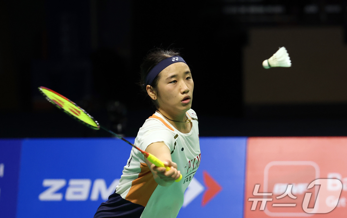 (수원=뉴스1) 김영운 기자 = 안세영이 28일 경기 수원시 장안구 수원종합운동장에서 열린 '2025 세계배드민턴연맹(BWF) 월드 투어 코리아오픈(슈퍼 500)' 여자단식 일본 …