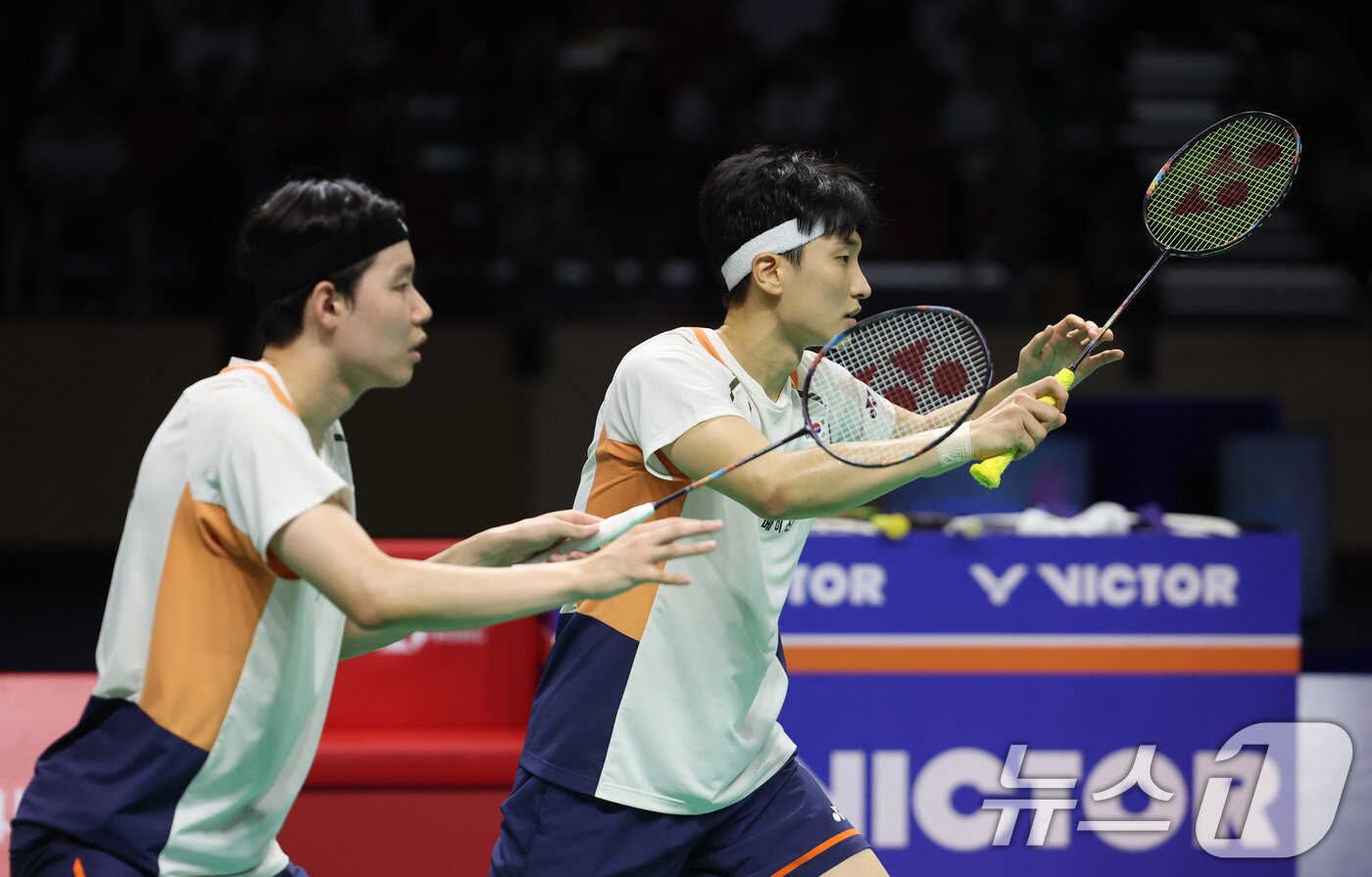본문 이미지 - 최고의 콤비로 떠오른 서승재(왼쪽)-김원호가 전영오픈 2연패에 도전한다. 2025.9.28 ⓒ 뉴스1 김영운 기자