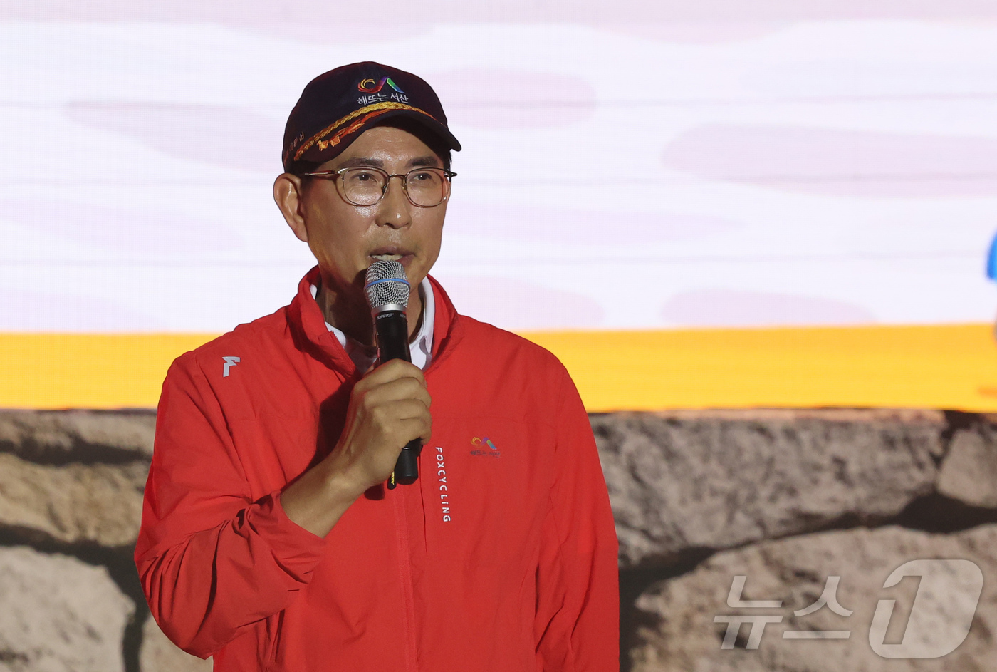 (서산=뉴스1) 김기태 기자 = 28일 충남 서산 해미읍성에서 열린 서산해미읍성축제에서 이완섭 서산시장이 인사말을 하고 있다. (서산문화재단 제공. 재판매 및 DB금지) 2025. …