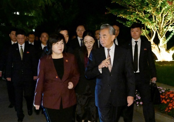 中 왕이, 오늘부터 이틀간 방북…김정은 면담 여부 주목