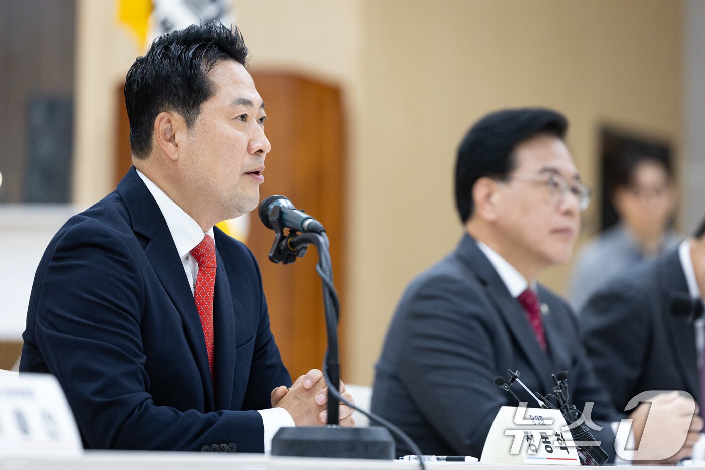 본문 이미지 - 장동혁 국민의힘 대표가 29일 인천 중구 인천관광공사에서 열린 현장최고위원회의에서 모두 발언을 하고 있다. 2025.9.29/뉴스1 ⓒ News1 유승관 기자