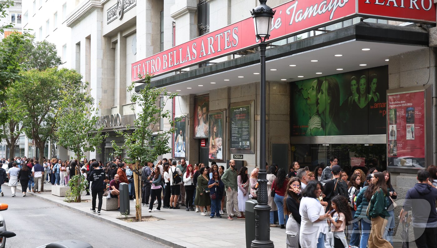 본문 이미지 - ‘2025 스페인 K-박람회’ 개막 첫날인 28일&#40;현지시간&#41; 행사가 열리고 있는 스페인 마드리드 아르테스 예술센터 입구가 입장을 기다리는 관람객들로 붐비고 있다. &#40;사진가 우채연 제공, 재판매 및 DB금지&#41; 2025.9.29/뉴스1 ⓒ News1 이준성 기자