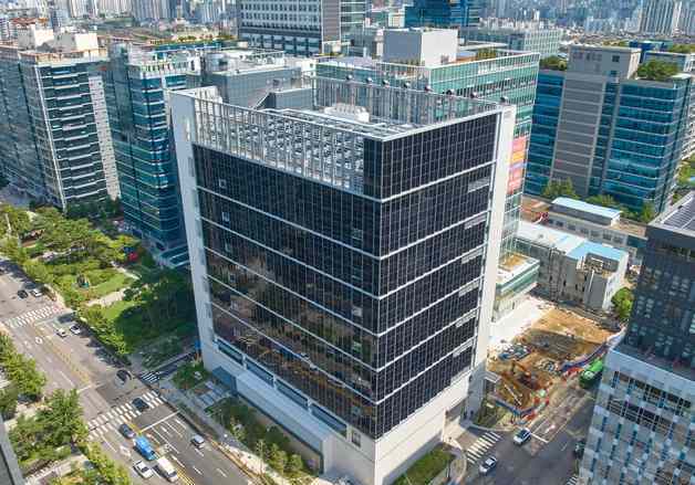 DL이앤씨, '가산 데이터센터' 준공…해외 수주 확대 본격화