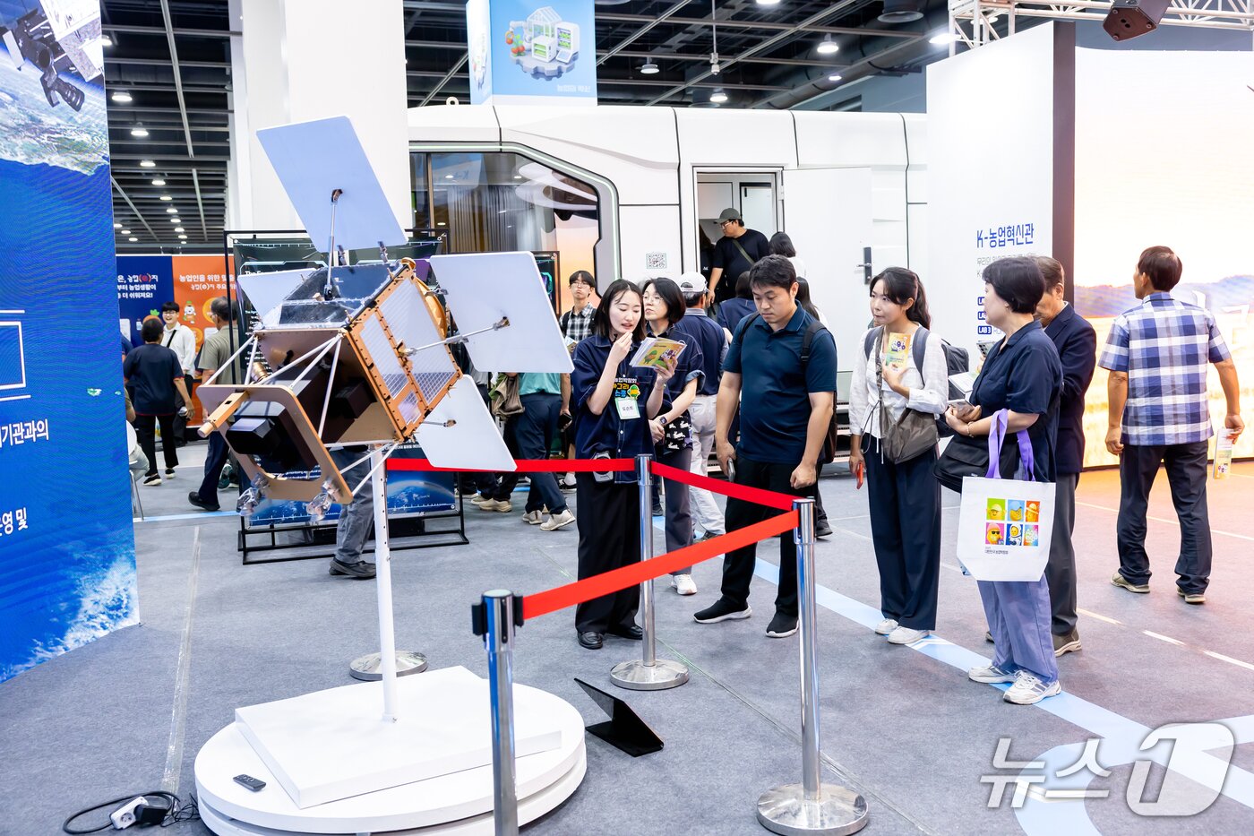본문 이미지 -  '2025 대한민국 농업박람회가' 성황리에 막을 내렸다. 농림수산식품교육문화정보원(농정원)은 농림축산식품부가 주최하고, 농정원이 주관한 이번 박람회에 총 10만여명의 관람객이 다녀갔다고 29일 밝혔다. (농정원 제공)  ⓒ News1 