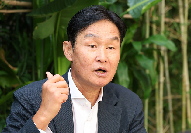 "골이 꼭 필요한 상황에서 뒤에서 만들려는 선수들만 많았다"