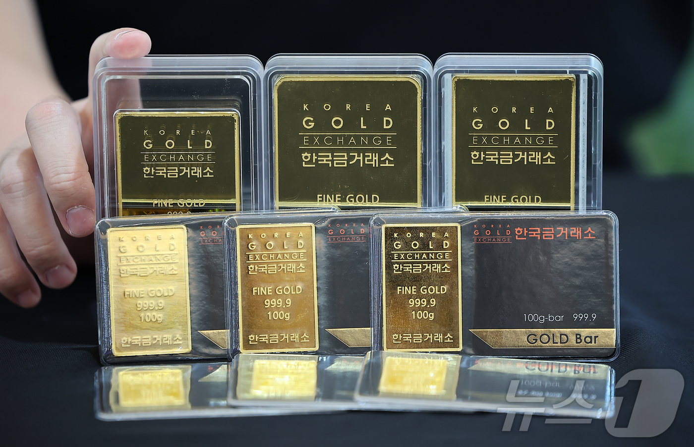 국제 금값, 안전자산 선호에 연일 사상 최고치 - 뉴스1