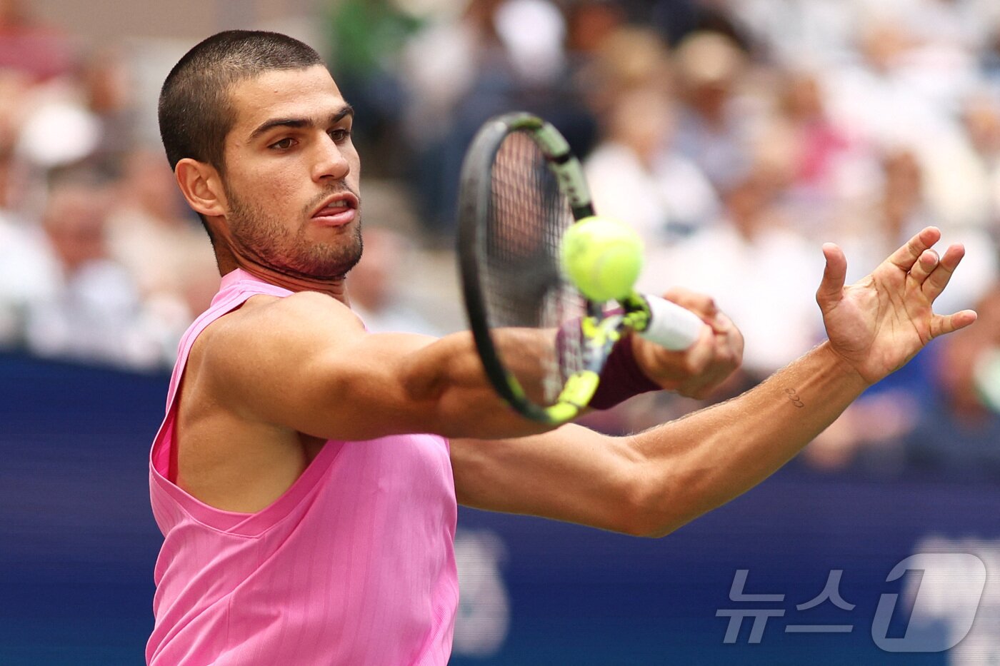 본문 이미지 - 카를로스 알카라스는 US오픈 4강에서 노박 조코비치와 대결한다. ⓒ 로이터=뉴스1