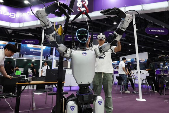 두산로보틱스, '협동로봇' 폴리텍大 기증…AI·로봇 인재 양성 협력