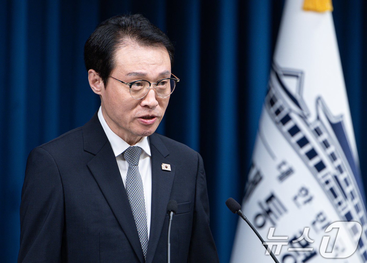 (서울=뉴스1) 이재명 기자 = 이규연 홍보소통수석이 3일 서울 용산 대통령실 청사에서 이재명 정부 출범 100일 기자회견 관련 브리핑을 하고 있다. 2025.9.3/뉴스1