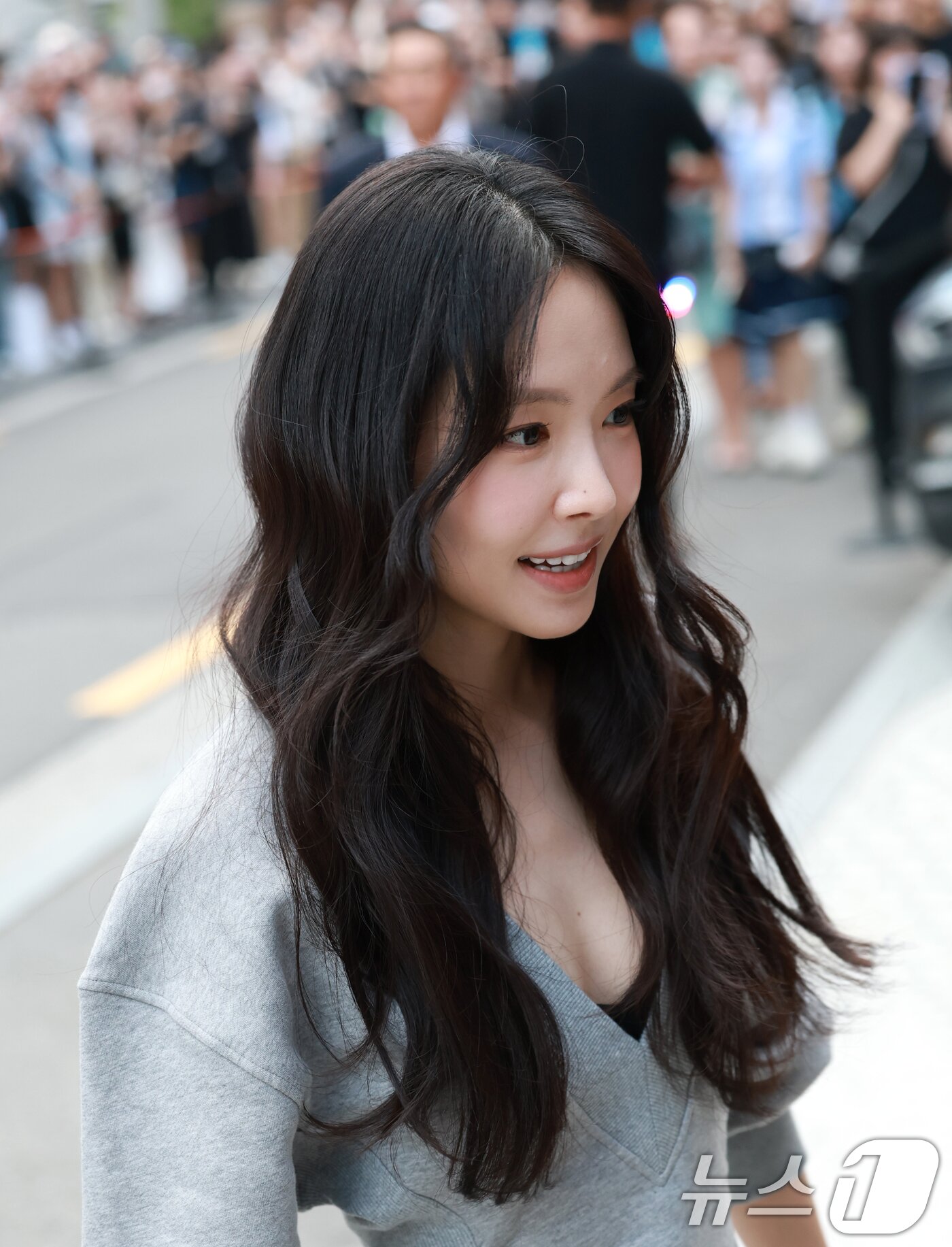 손나은, 청순 섹시미