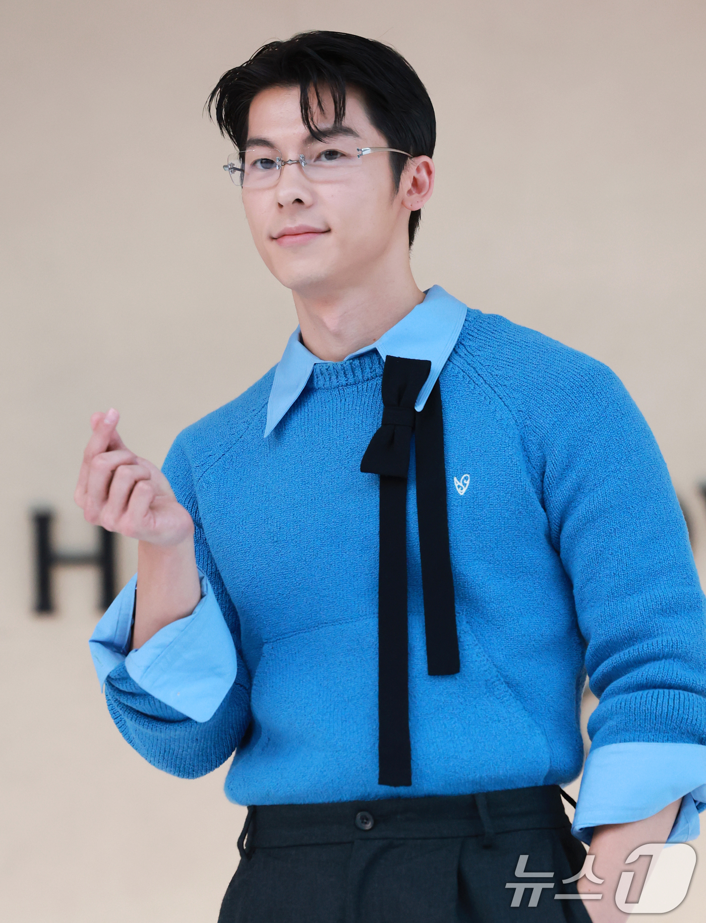 (서울=뉴스1) 권현진 기자 = 대만 배우 허한이 3일 오후 서울 성동구 아이아이컴배인드의 신사옥 하우스 노웨어 서울에서 열린 프리 오픈 행사에 참석해 포즈를 취하고 있다. 202 …