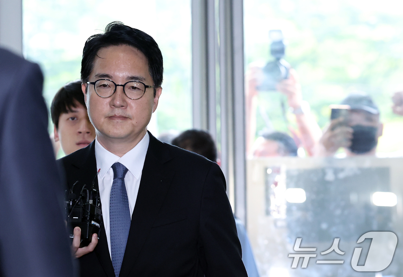 (서울=뉴스1) 박정호 기자 = 심우정 전 검찰총장이 30일 오전 서울 서초구 서초중앙로 해병대원 순직 사건 관련 의혹을 수사하는 순직해병특검팀(특별검사 이명현)으로 이종섭 호주대 …