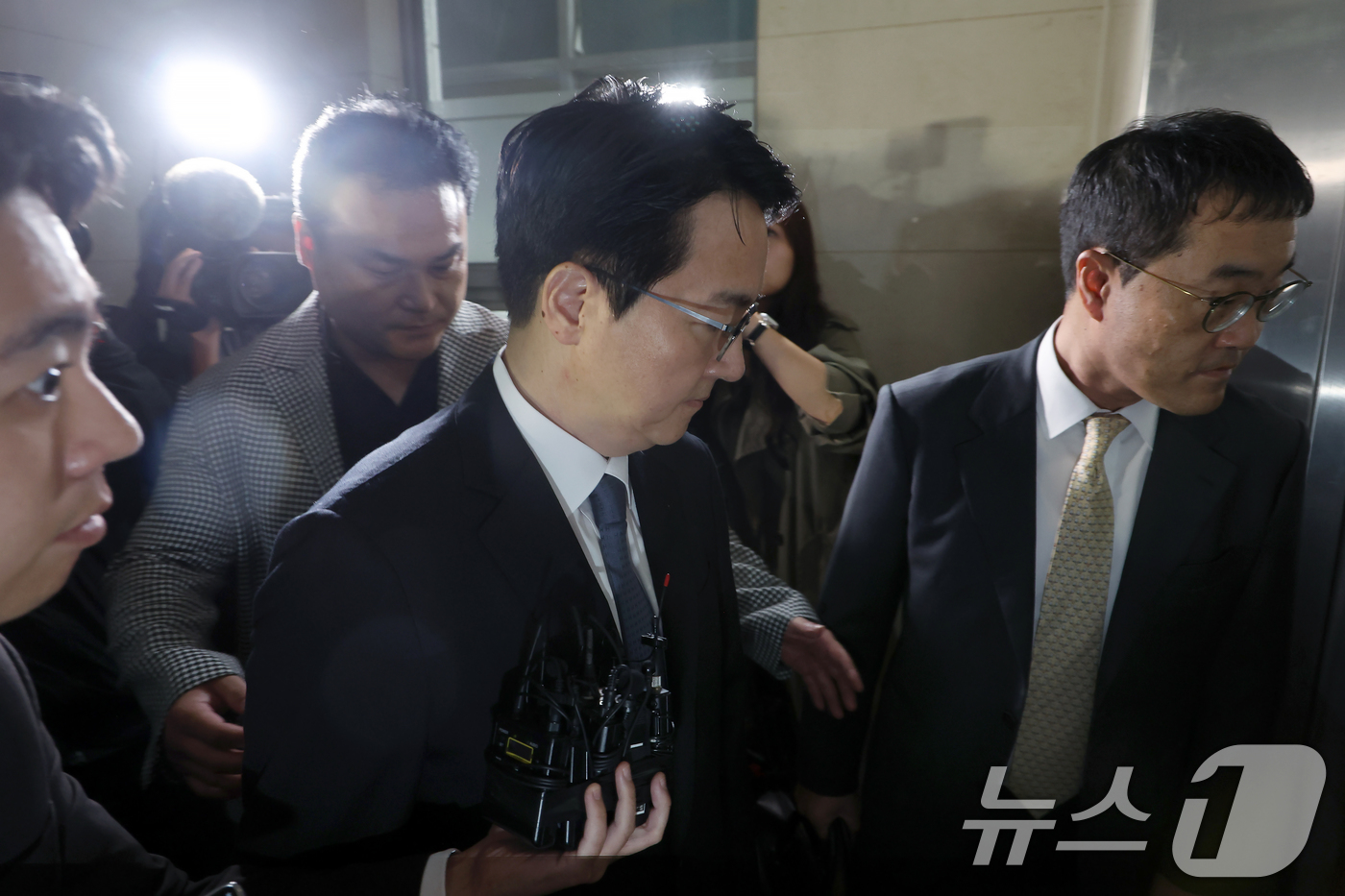 (서울=뉴스1) 박정호 기자 = 심우정 전 검찰총장이 30일 오전 서울 서초구 서초중앙로 해병대원 순직 사건 관련 의혹을 수사하는 순직해병특검팀(특별검사 이명현)으로 이종섭 호주대 …