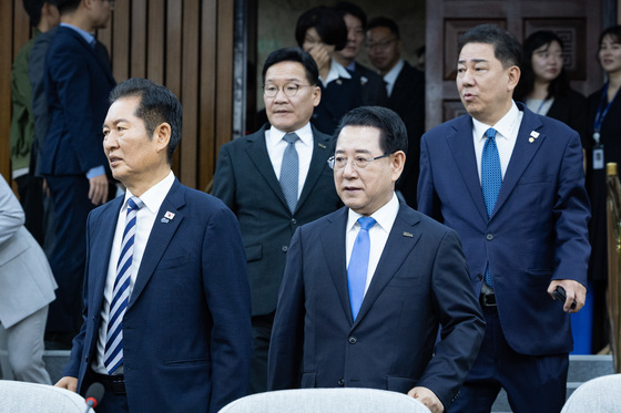 투표 끝나자마자 폭발한 '젠틀맨' 김영록…"정청래 끌어내린다"