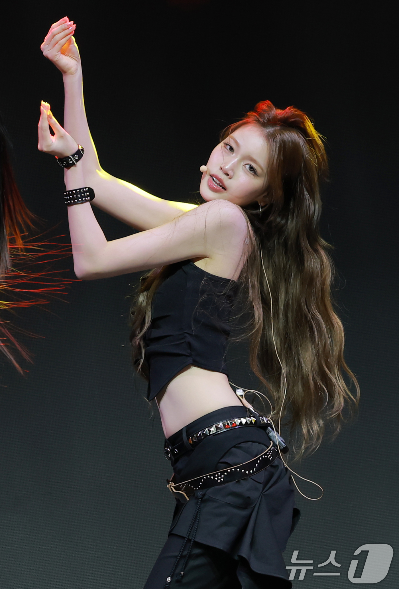 (서울=뉴스1) 권현진 기자 = 그룹 이즈나(izna) 정세비가 30일 서울 광진구 예스24 라이브홀에서 가진 두 번째 미니 앨범 'Not Just Pretty(낫 저스트 프리티) …