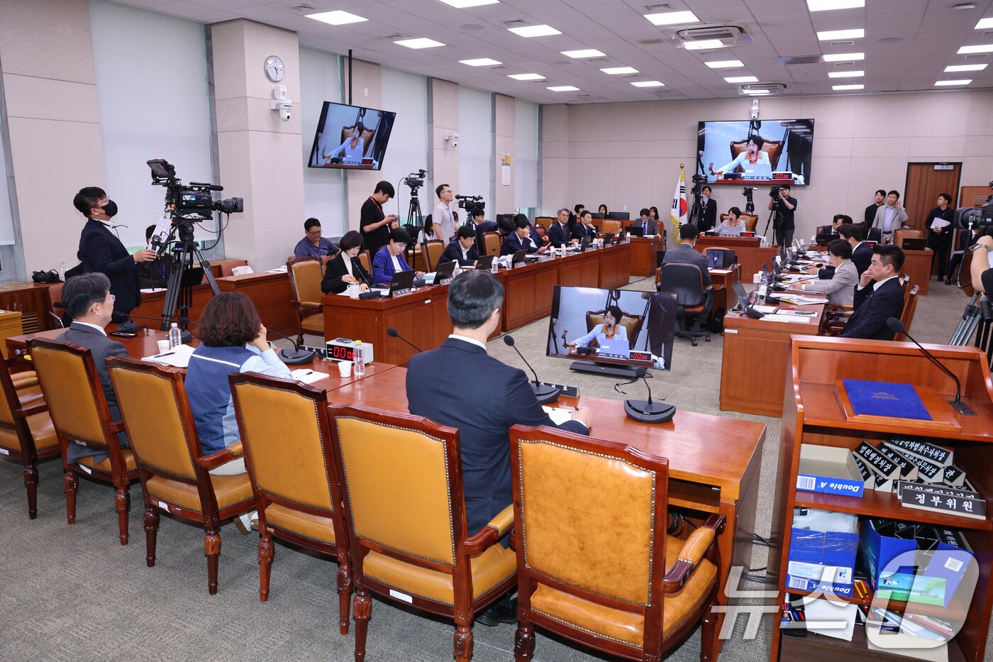 본문 이미지 - 30일 서울 여의도 국회 법제사법위원회에서 조희대 대법원장 대선개입 의혹 관련 긴급현안 청문회가 열리고 있다. 2025.9.30/뉴스1 ⓒ News1 신웅수 기자