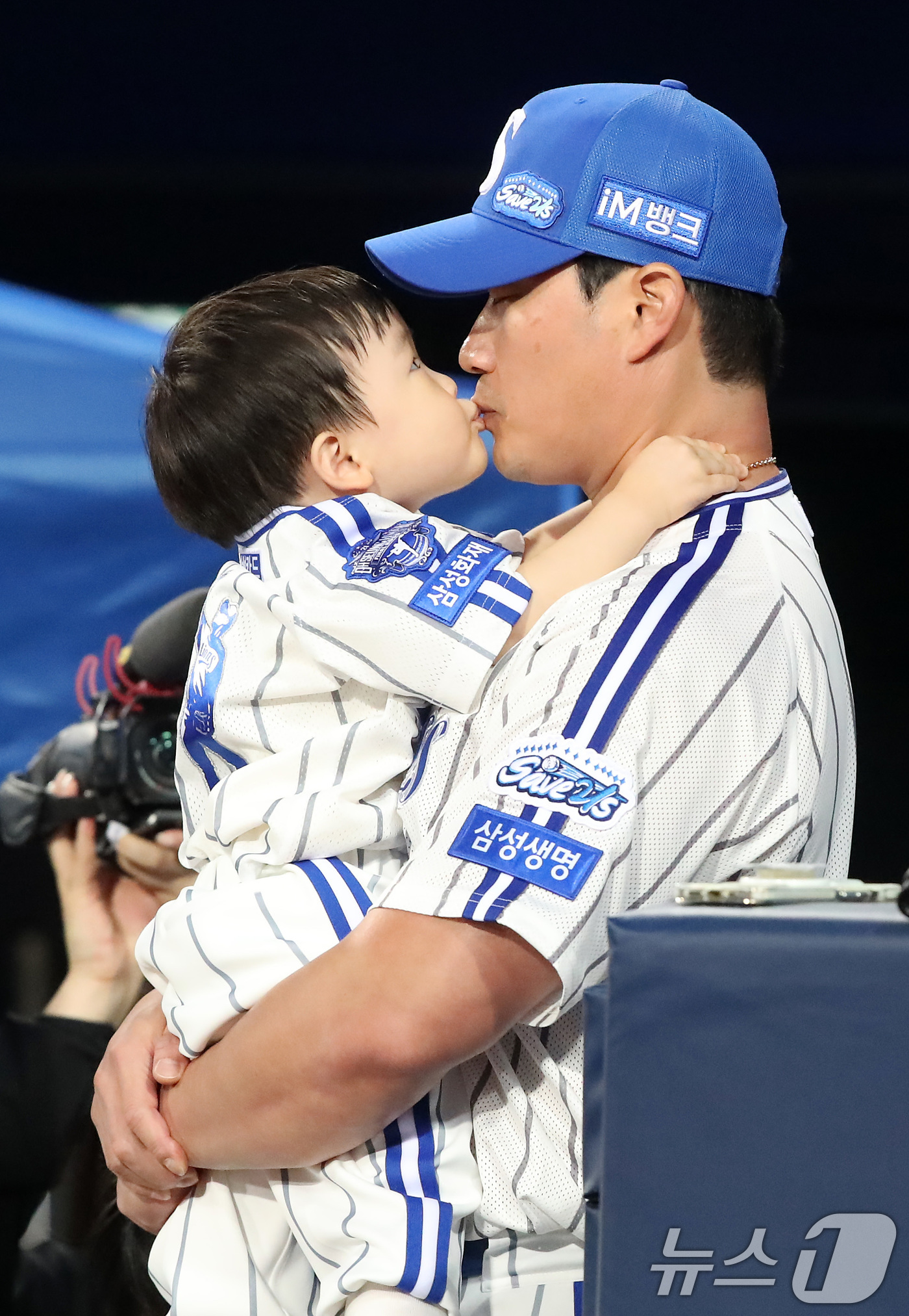 (대구=뉴스1) 공정식 기자 = 30일 오후 대구 수성구 삼성라이온즈파크에서 열린 프로야구 '2025 신한 SOL뱅크 KBO 리그' KIA 타이거즈와 삼성 라이온즈의 경기, 은퇴를 …
