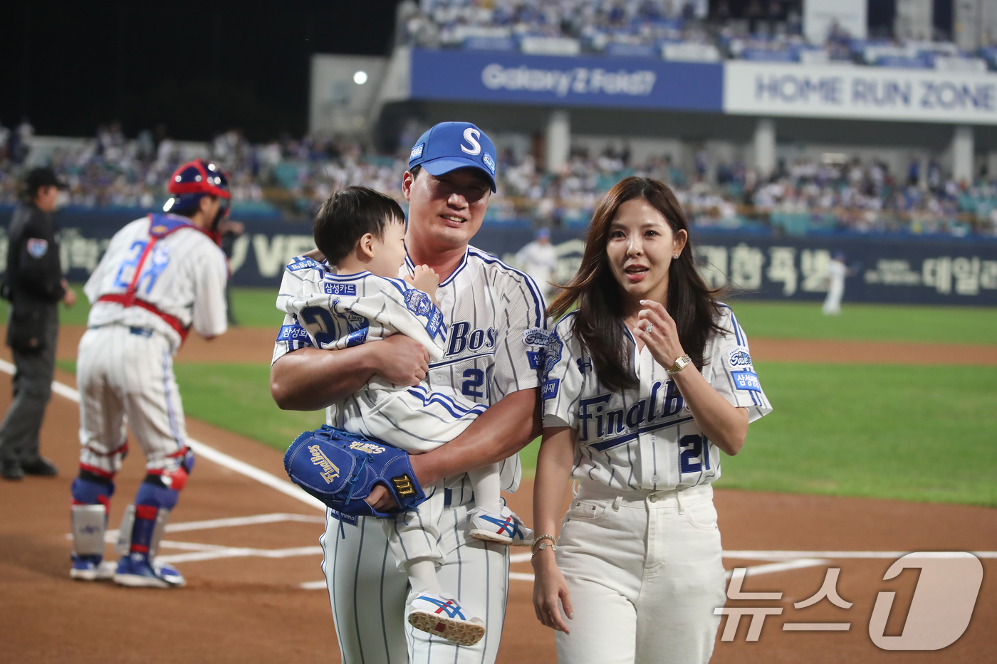 (대구=뉴스1) 공정식 기자 = 30일 오후 대구 수성구 삼성라이온즈파크에서 열린 프로야구 '2025 신한 SOL뱅크 KBO 리그' KIA 타이거즈와 삼성 라이온즈의 경기, 은퇴를 …