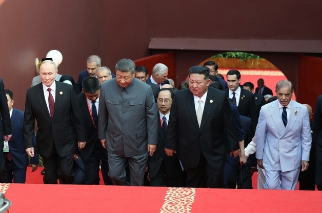 北, 국방·건설 성과 자찬, 외교 성과는 '침묵'…꽁꽁 숨긴 대외 기조