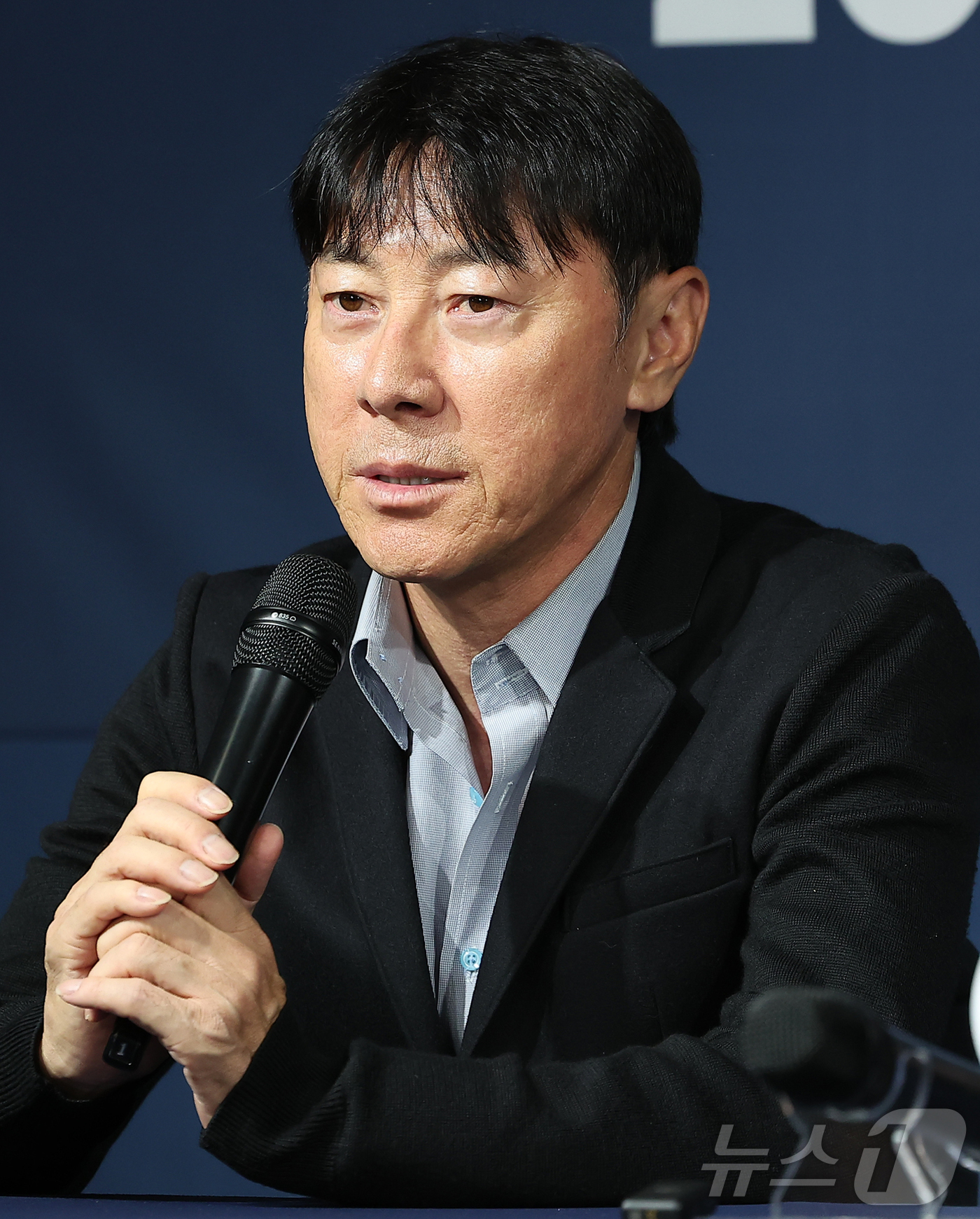 (서울=뉴스1) 김진환 기자 = 신태용 울산HD 감독이 4일 오전 서울 종로구 신문로 축구회관에서 열린 ‘2025-26 ACL 참가 K리그 4개팀 미디어데이’에 참석해 취재진 질문 …