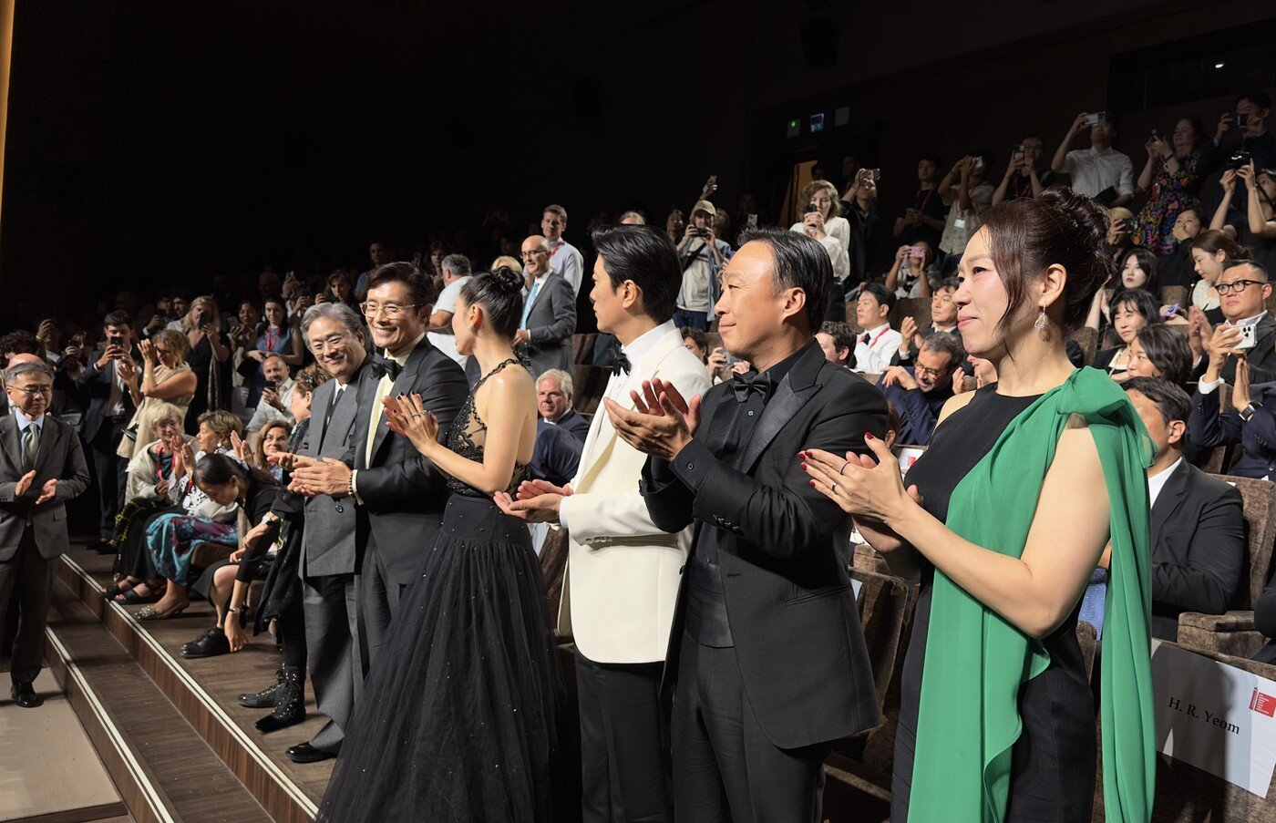 본문 이미지 - '어쩔수가없다' 팀(CJ ENM 제공)