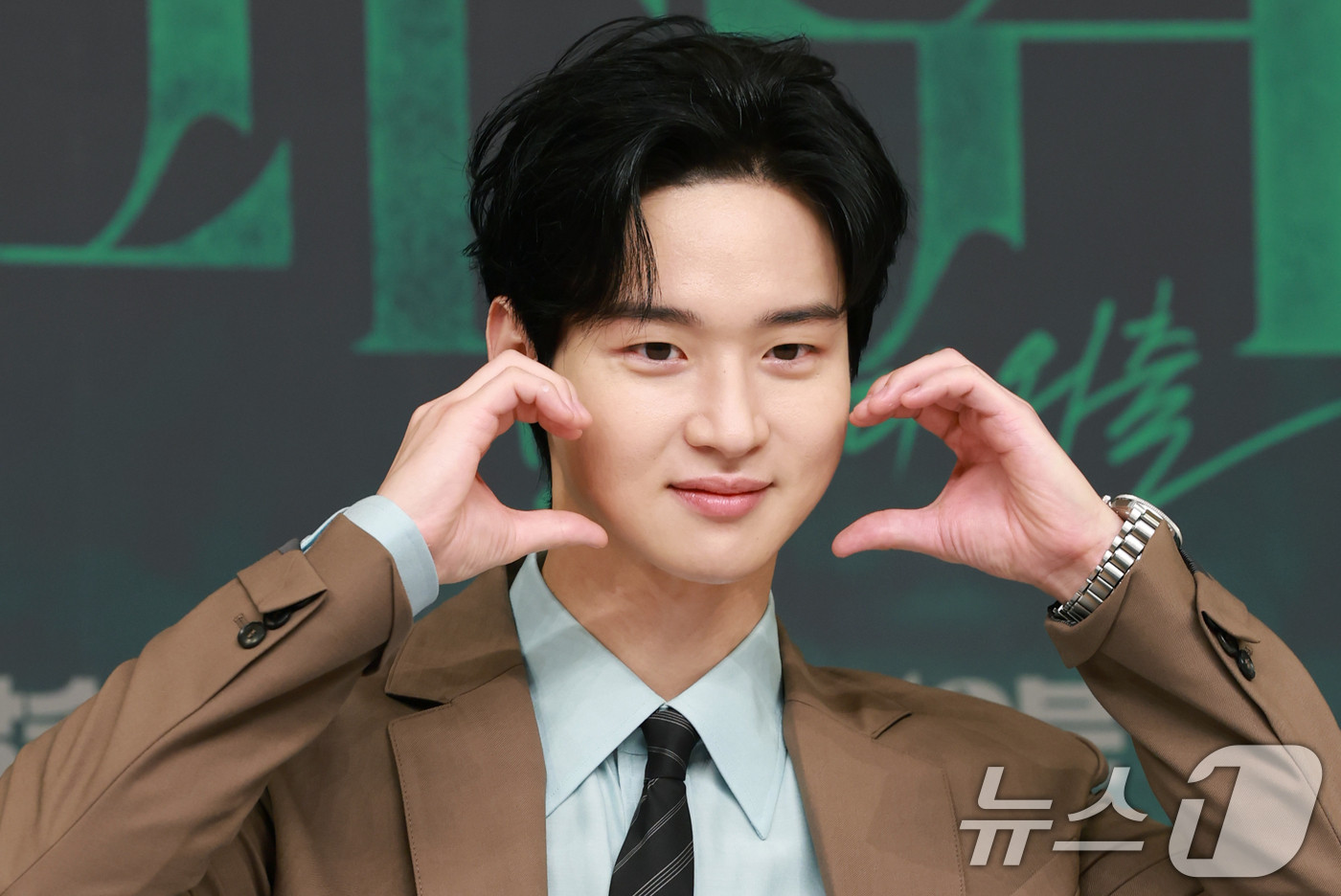 (서울=뉴스1) 권현진 기자 = 배우 장동윤이 4일 오후 서울 목동 SBS에서 열린 금토드라마 '사마귀: 살인자의 외출'(연출 변영주/극본 이영종) 제작발표회에 참석해 포즈를 취하 …