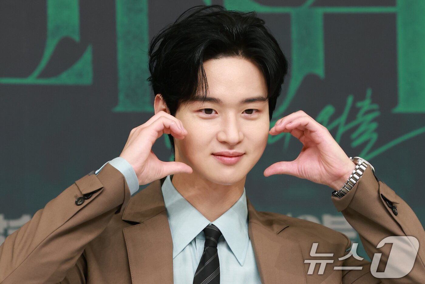 본문 이미지 - 배우 장동윤이 4일 오후 서울 목동 SBS에서 열린 금토드라마 '사마귀: 살인자의 외출'(연출 변영주/극본 이영종) 제작발표회에 참석해 포즈를 취하고 있다. 2025.9.4/뉴스1 ⓒ News1 권현진 기자