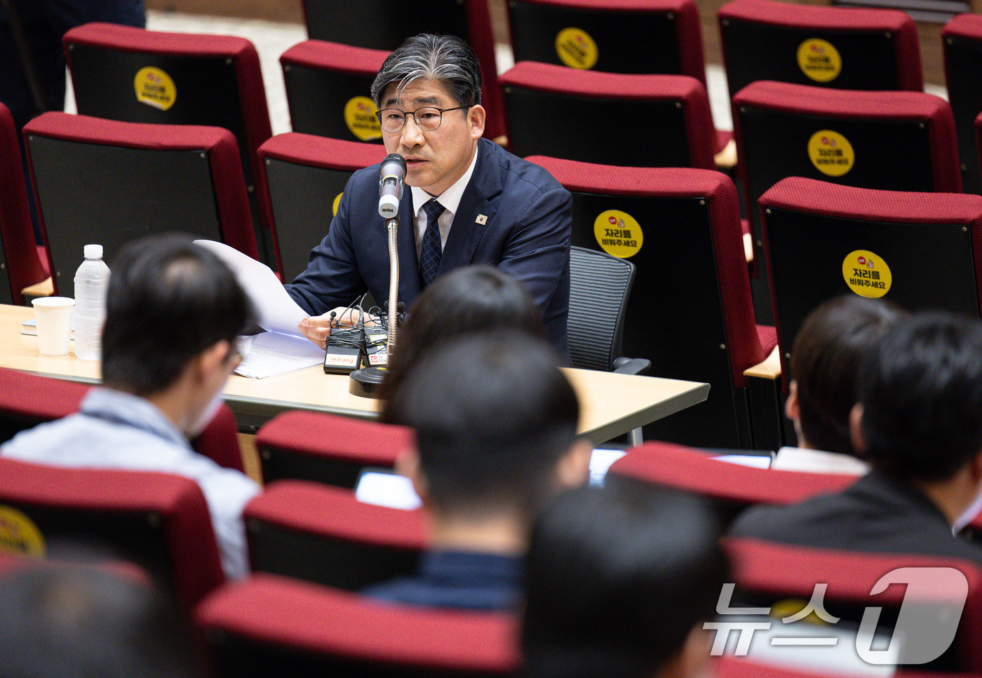 (서울=뉴스1) 이재명 기자 = 류덕현 대통령실 재정기획보좌관이 4일 서울 용산 대통령실에서 열린 기자간담회에서 발언을 하고 있다. 2025.9.4/뉴스1