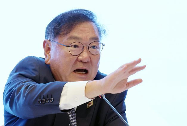 與 김태년 "상임위 법안 심사 지연 시 위원장 교체" 개정안 대표 발의